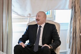 Президент Ильхам Алиев принял генерального секретаря Мусульманского совета старейшин