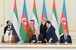 Президент Ильхам Алиев принял советника по нацбезопасности ОАЭ