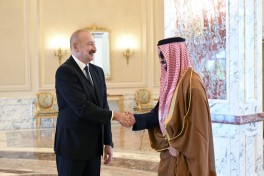 Президент Ильхам Алиев принял советника по нацбезопасности ОАЭ