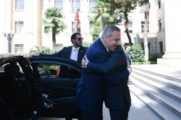 Проходит встреча Джейхуна Байрамова с Хаканом Фиданом один на один-ОБНОВЛЕНО 