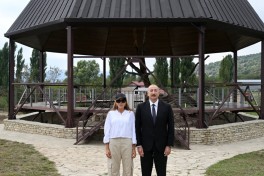 Президент ознакомился с консервационными работами, проведенными в святилище Пир Омар Султана в Шамахы -ФОТО 