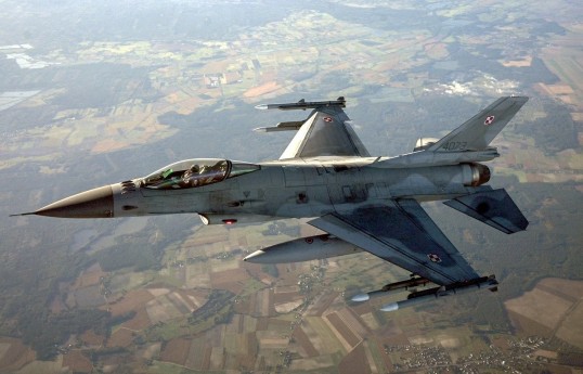 В США разбился истребитель F-16