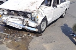 В Джалилабаде произошла цепная авария, пострадали 4 человека-ФОТО 