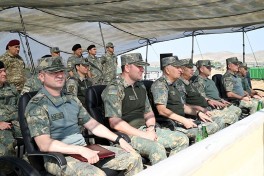Закир Гасанов посетил оперативную базу роты КОВ-ВИДЕО 
