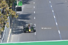 В Баку стартовал свободный заезд Гран-при Азербайджана «Формула-1» -ФОТО 