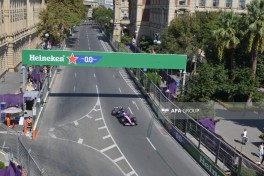 В Баку стартовал свободный заезд Гран-при Азербайджана «Формула-1» -ФОТО 