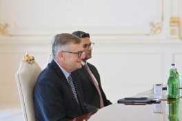 Президент Ильхам Алиев принял председателя и главного исполнительного директора компании Neuberger Berman