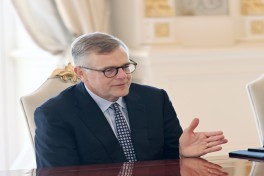 Президент Ильхам Алиев принял председателя и главного исполнительного директора компании Neuberger Berman