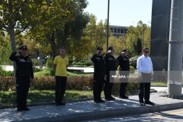 В Азербайджане минутой молчания почтили память шехидов -ФОТО -ВИДЕО 