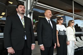 Президент Ильхам Алиев и первая леди Мехрибан Алиева наблюдали за основным заездом Гран-при Азербайджана «Формулы-1» -ОБНОВЛЕНО-1 