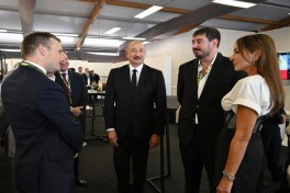 Президент Ильхам Алиев и первая леди Мехрибан Алиева наблюдали за основным заездом Гран-при Азербайджана «Формулы-1» -ОБНОВЛЕНО-1 