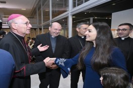 Лейла Алиева приняла участие в открытии выставки азербайджанских ковров в Святом Престоле-ФОТО 