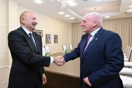 Президент Ильхам Алиев принял госминистра Великобритании по вопросам обороны